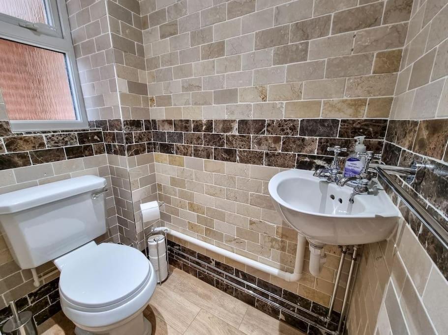מנצ'סטר Stunning Family Home Close To The City Centre מראה חיצוני תמונה