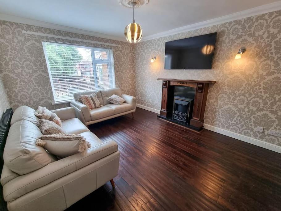 מנצ'סטר Stunning Family Home Close To The City Centre מראה חיצוני תמונה