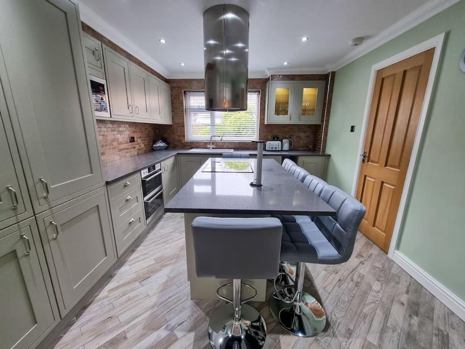 מנצ'סטר Stunning Family Home Close To The City Centre מראה חיצוני תמונה